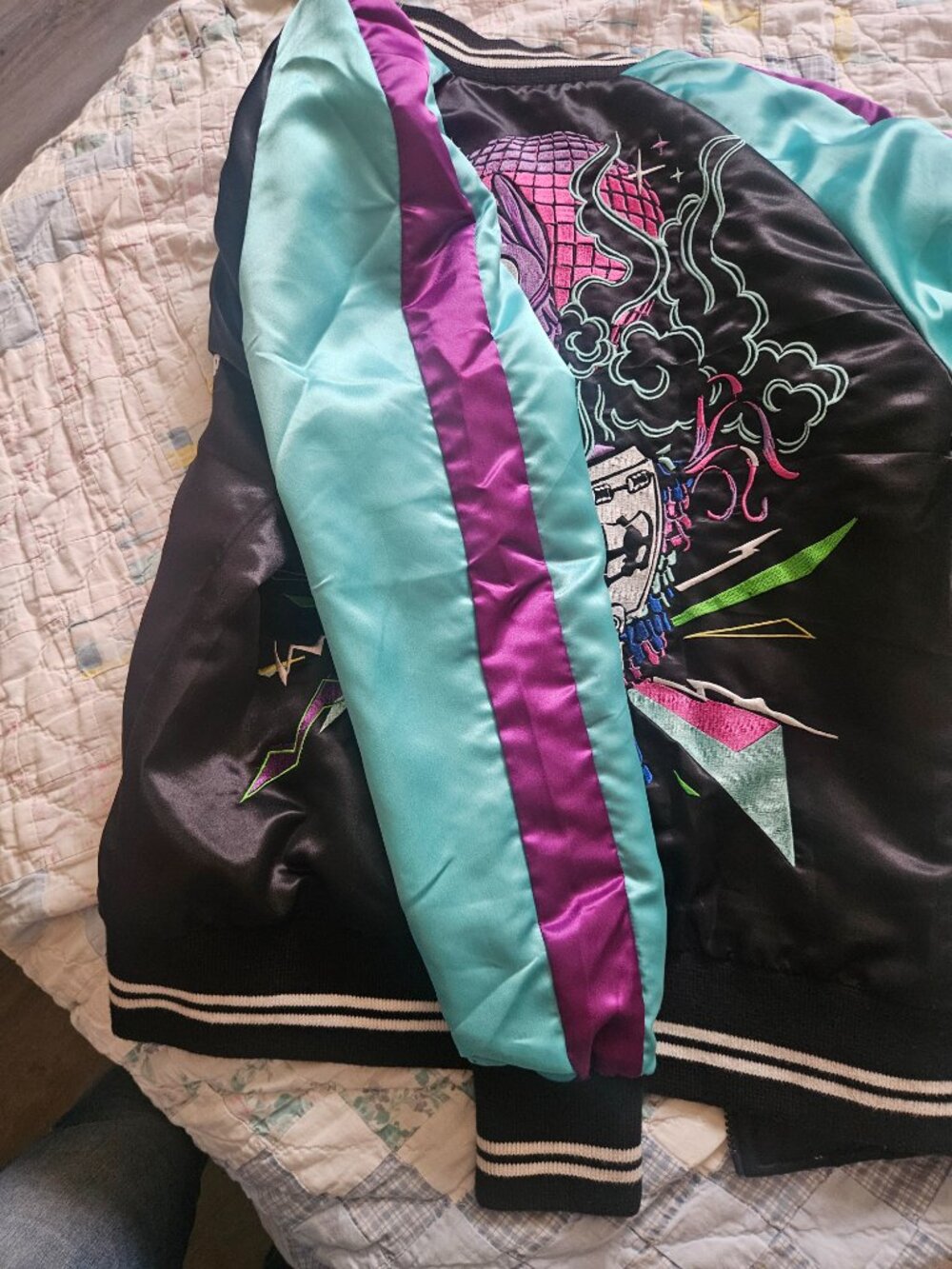 New Fortnite Jacket - Picture 7 of 7
